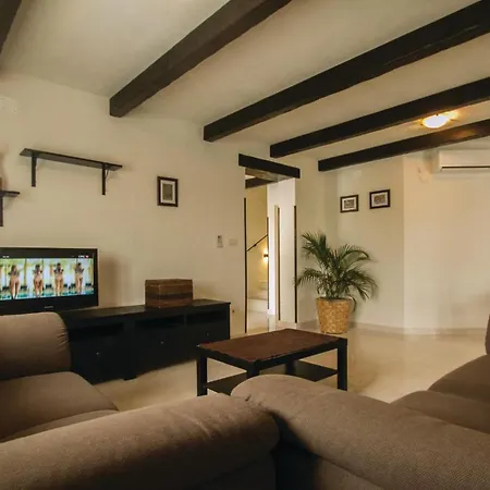 Lovely In Labin With Outdoor Swimming Pool Holiday home